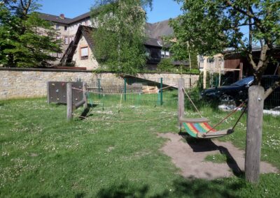 Spielwiese mit Balanziergeräten