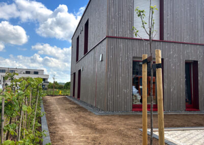 Blick auf das neue Mutter/Vater-Kind-Haus